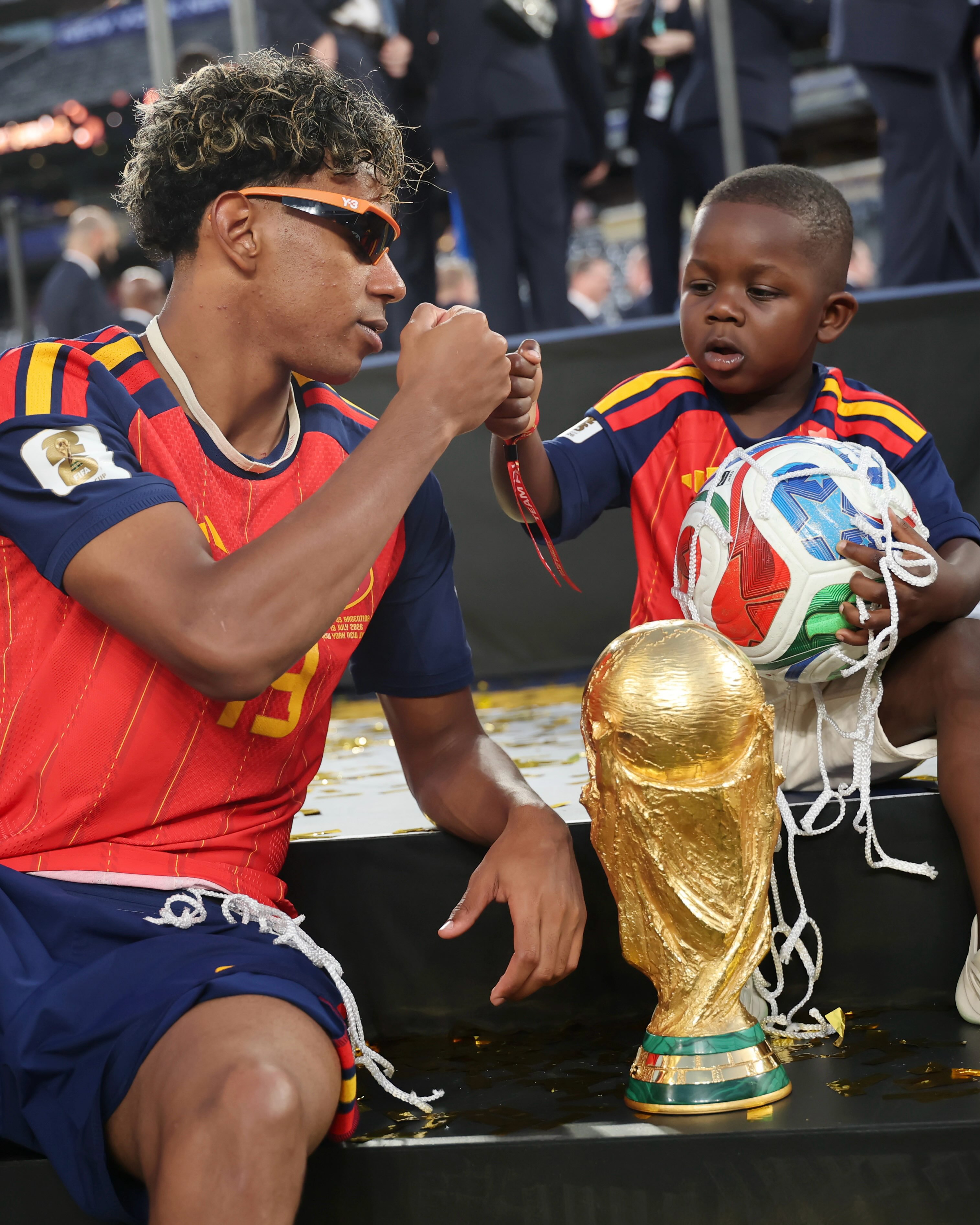 The real winner of the #FIFAWorldCup? #LamineYamal’s little brother #Keyne obviously! 😭❤️

📷: @gettyimages