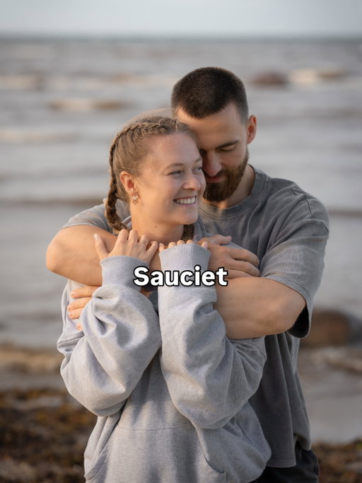 Mums šodien 7 gadi laulībā! 💍

Nekad neaizmirsīšu Dāvja vārdus: “Labāk krāt gadus laulībā, nevis draudzībā!” un es aizvien viņam piekrītu. ❤️💍