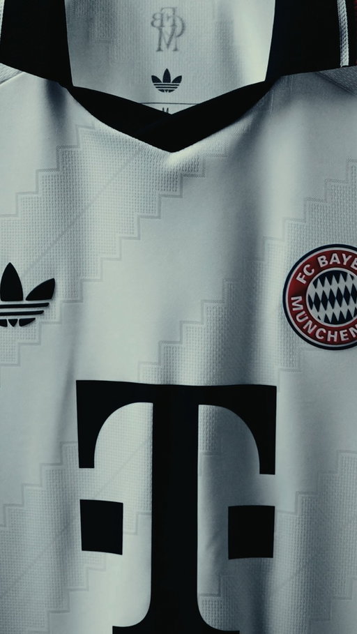 Some call it aura. We call it mia san mia ♥️✨
Introducing the FC Bayern Away jersey 26/27, out now. 🔗