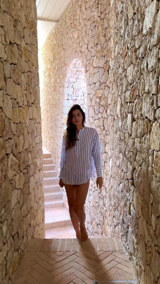 Property by day , secret agent by night 

Shirt by @ralphlauren 

📍Villa Kyma w/ @villacollective in Corfu, Greece 🇬🇷