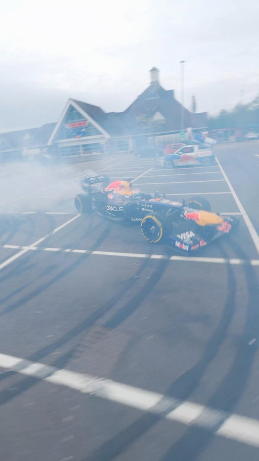 the only way to celebrate 300 podiums… ⚡️

📍 @tesco, Milton Keynes 

*this was done by professionals, do not try to recreate ‼️

#redbullracing #WHOOSH
