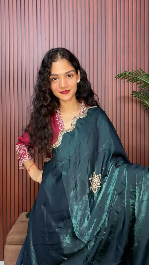 Comment for link❤️
Sawan ki hari saree😍✨
.
.
#misshosiyar #viral #reels #NatHabit