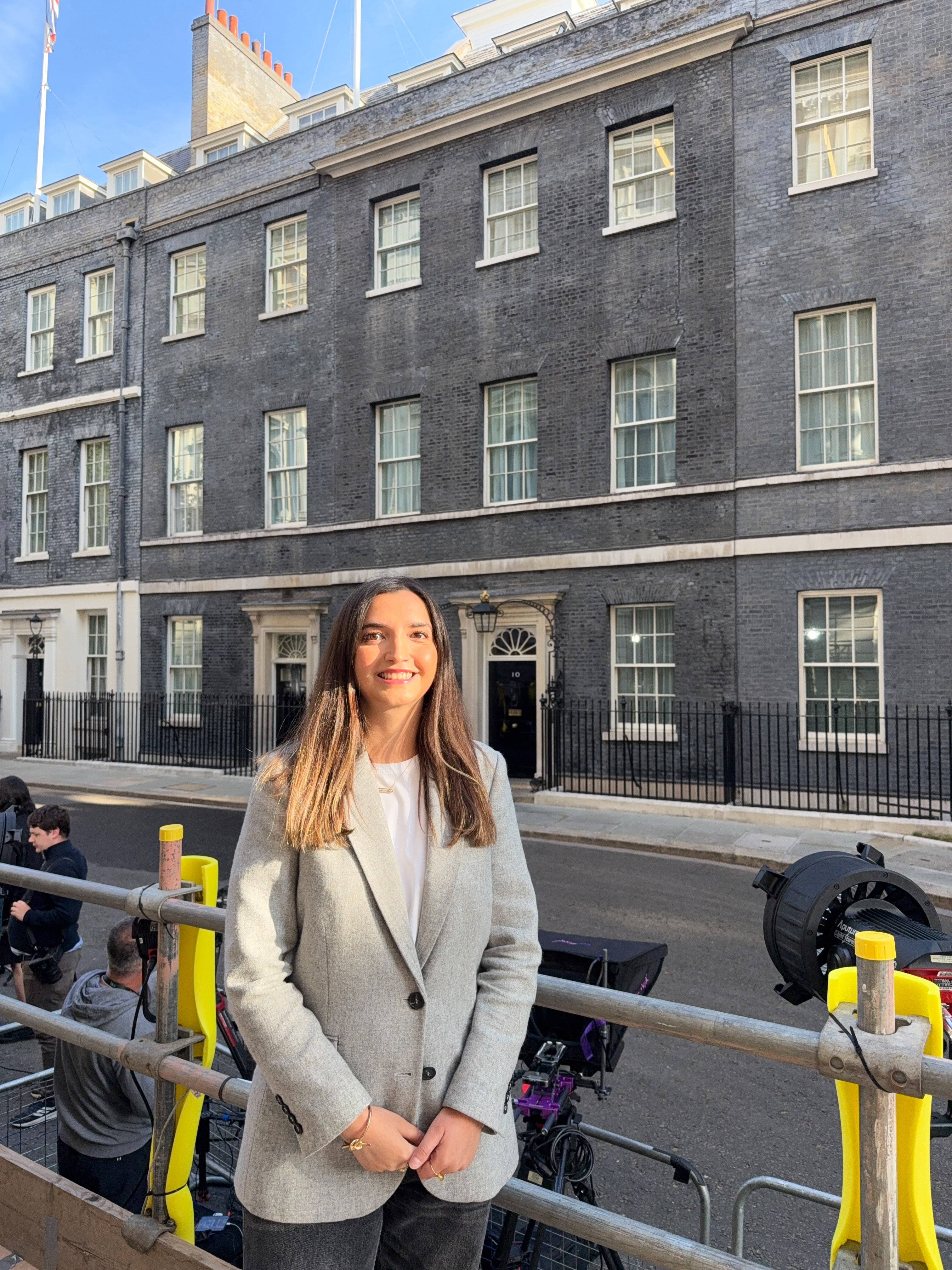It was a very busy day at 10 Downing Street. Keir Starmer delivered his farewell speech, and Andy Burnham gave his first address as Prime Minister.

It was a fascinating experience to cover such a historic political transition as a journalist. And through all the change, one thing remained exactly the same… Larry the Cat. 🐈 #downingstreet