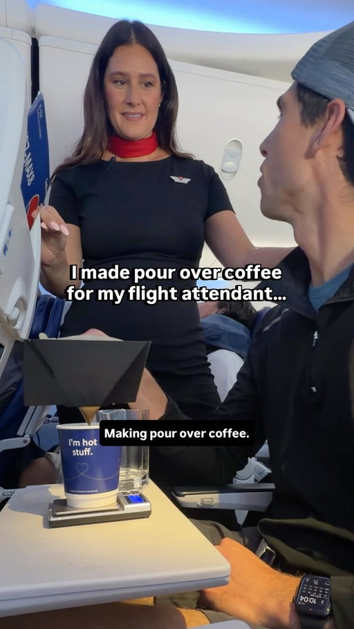 I made pour over coffee for my flight attendant…she even picked up the flavor notes!

#coffee #coffeemaking #airplanecoffee