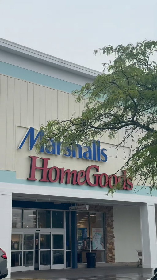 I need more things to do an try I fear 

#lifestylevlog #lifestylecreator #longisland #retailtherapy #nightout 
@cabofresh @lyft @celsiusofficial @marshalls @homegoods @hm @drinksuncruiser @drinksurfside