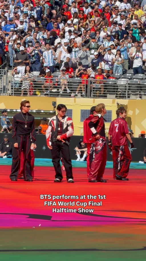 BTS @bts.bighitofficial performs at the #FIFAWorldCup Final Halftime Show!!! 🫢🫢🫢🫶🏻🫶🏻 Catch the full show on FIFA’s YouTube channel #YouTubePartner