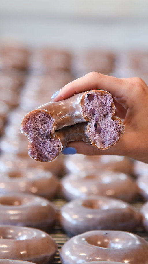This one’s BERRY hard to resist 🫐💙

The NEW Original Glazed Blueberry Flavored drops this Thursday for the weekend only! 🍩⏳

Lock in your dozen TODAY! Pre-order your doughnuts at krispykreme.com/shop/menu