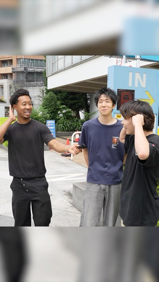 Japanese people confess to their crush for 10,000 yen!! 

#japan #japanese