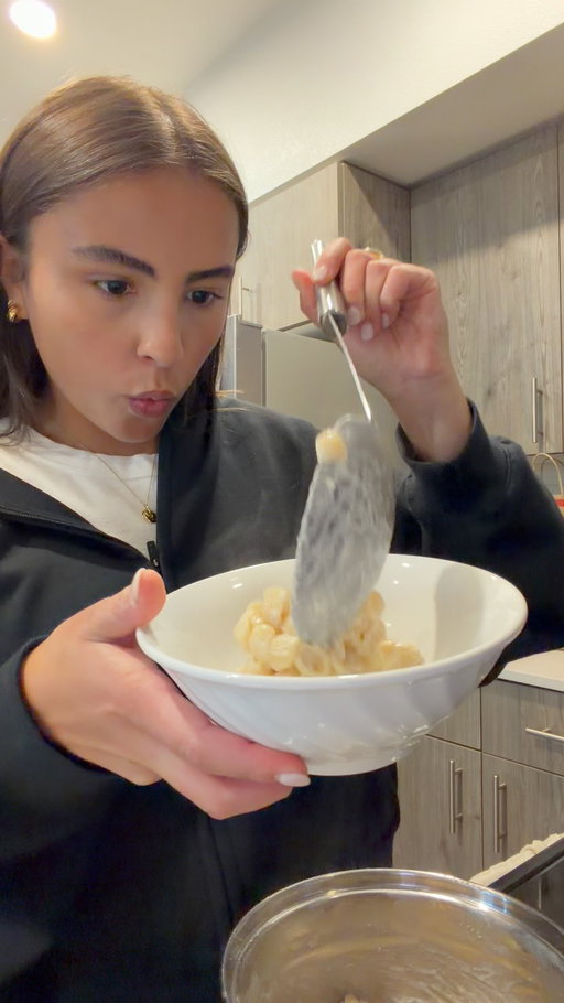 #ad my IDEAL way to recharge after a full day of classes, as a senior in college 🍝📺💖 

#targetparter #target #backtoschool #collegelife RokuTV

https://liketk.it/6iUb7 @shop.ltk