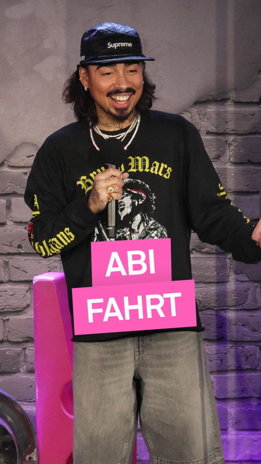 Wer ist der Lehrer? 🧑‍🏫 

#nightwash #standupcomedy #nightwashlive #nightwashclub #tonybauer