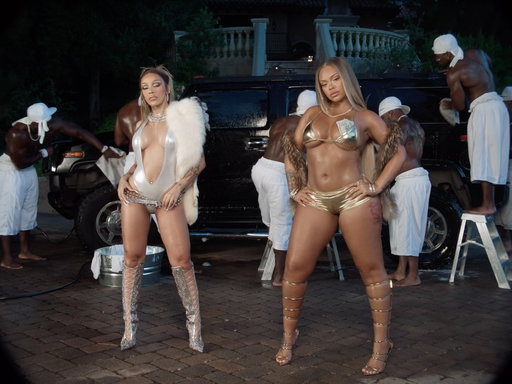 Okayyy video out now 👯‍♀️