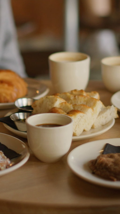 PARLER x La Boulangerie Artisan ☕️🧑🏻‍🍳

We’re proud to support local and independents! If you’re catching up with friends, cracking on with some admin or just enjoying a solo date, why not enjoy a coffee from us with a pastry from your favourite bakery @laboulangerieartisan! 🧡

Send this to someone you want to catch up with 👀