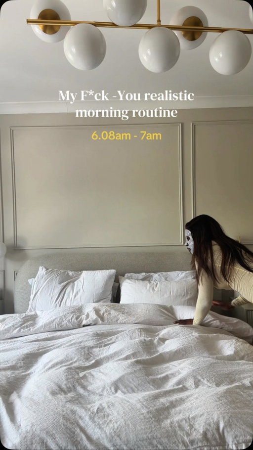 If I don’t have peace in the Am there is always problems here’s what I do to balance, want to know what’s in my routine leave the comment ‘Goodmorning’ and I’ll share 

Face mask @biodance_official 
Vibration plate @amazonuk 
Electolyes @humantra