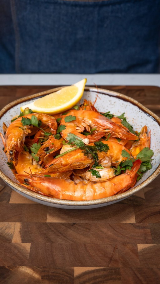 Camarões à Guilho na Air Fryer...em apenas 7 minutos! 🦐🔥

Guarde já esta receita, porque nunca mais vai fazer camarões na frigideira...comente AIR FRYER e receba a receita completa!

Só vai precisar de:
- 700g de camarão
- 4 dentes de alho
- Sumo de 1 limão
- 3 colheres de sopa de azeite
- 1/2 malagueta ou 8–10 gotas de tabasco
- coentros picados
- Sal e pimenta preta q.b.

Quem também molhava já o pão neste molho? 👇

O petisco perfeito para partilhar...ou um jantar rápido, suculento e cheio de sabor, com o toque d´ @apitadadopai e a ajuda das Air Fryers da @radiopopular ...tudo fica ainda mais DELICIOSO! ❤️

#gambas #receita #Airfryer #apitadadopai #radiopopular