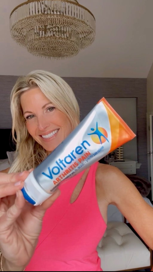 Anyone else hit midlife and have joint aches and pains you never had before? I thought it was just old age - or from scrolling on my phone too much! 😂 Turns out I have arthritis in my hands.
That’s why I am loving Voltaren Arthritis Pain Gel. Unlike other topicals that numb, heat or cool the pain, Voltaren penetrates deep through the skin - all the way to the joint to deliver targeted pain relief.
It’s the #1 Doctor Recommended Topical Pain Relief and exactly what I need to maintain my active lifestyle.
If you have joint pain too - grab Voltaren through the link in my bio.
.
.

@VoltarenGel #VoltarenPartner #ad
#jointpainrelief #womenover50