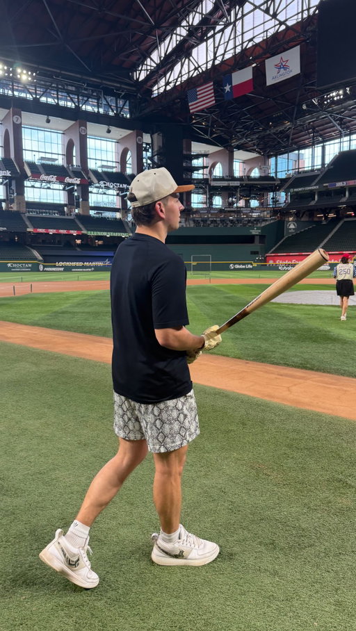 POV: you and your friends take batting practice at an MLB stadium

Shoutout the @rangers for the hospitality! Such an unreal experience. 

#mlb #baseball #texasrangers #thingstodoindallas #dfw