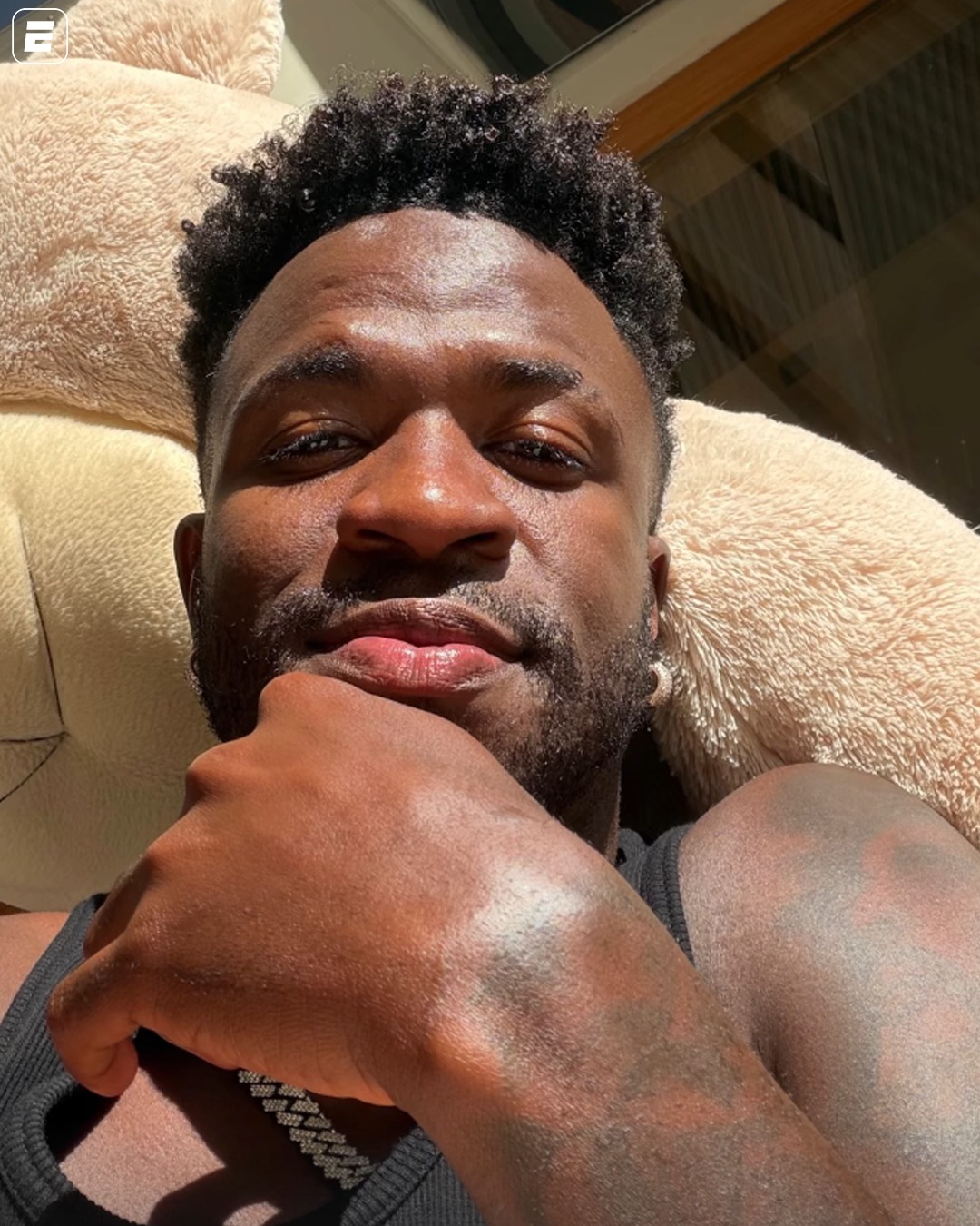 O HOMEM TÁ CURTINDO! 🏖️ Vini Jr. publicou uma foto nas suas redes sociais curtindo as férias, antes de retornar ao Real Madrid para o início de uma nova temporada.

#FutebolNaESPN #ViniJr