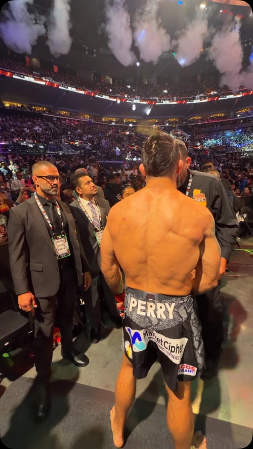 People say oh this “Pro Fighter” is gonna do “this” or “that” … Well no kidding they’re actually extremely brutal and talented. They stand a chance , some people are so short sighted, only a martial artist knows what the journey itself and the walk means to them and their families! It’s an honor and a privilege to compete and show the world. I’ve showed my strengths time and time again with many brutal battles that may very well take time off our lives. Keep control of the range, land points, figure out the timing. Keep chipping away 🗿💎
 The saga continues…