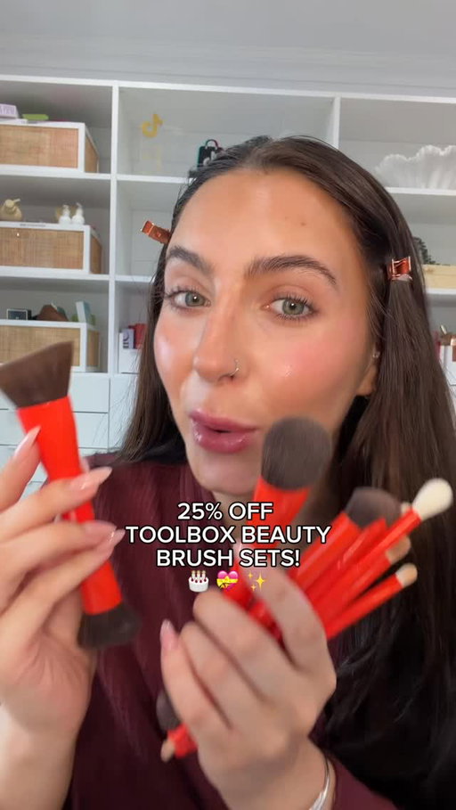up to 35% off Toolbox Beauty during the Founders’ sale!! These sets are 25% off 💝 

❤️ sold out 5x and finally back in stock! I use less product, get ready faster, and have a smoother looking blend ✨ 

🎂 ✨ sale ends July 26! Run and stock up on your faves, grab gifts, or finally try before they sell out again

✨ comment “❤️” and I’ll DM you the link to shop 

@toolboxbeautyofficial @styledbyhrush 
#toolboxbeauty #styledbyhrush #makeupbrushes #beautydeals