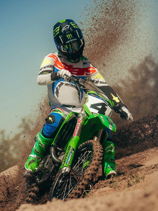 Glad I was able to get this in right before my surgery and had a fun time with the @alpinestarsmx crew. Very grateful to be apart of such a great brand and really looking forward to getting back on the bike to wear this 🔥 @alpinestarsmx 27’ collection out now