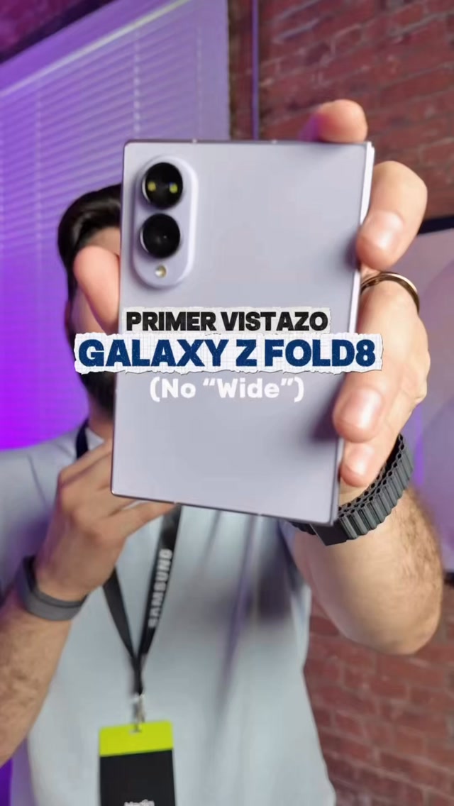 ES OFICIAL!🚨 Nuevo plegable, SAMSUNG GALAXY Z FOLD8 estilo pasaporte. 

Durante meses creyeron que se llamaría Z Fold8 Wide, pero Samsung decidió llamarlo solo Fold8. Un teléfono con aspecto de 4:3 conenfoque a largas jornadas de entretenimientoX incluyendo streaming, productividad y hasta lectura. 

Viene en 4 colores, los 3 mostrados en este video y el exclusivo en línea, Pisachio. Comenzando en $1,899.99 USD.

¿Qué te parece este primer vistazo? 
Muy atento que viene más información y detalles. #samsung #galaxyzfold8 @samsungmobileusa