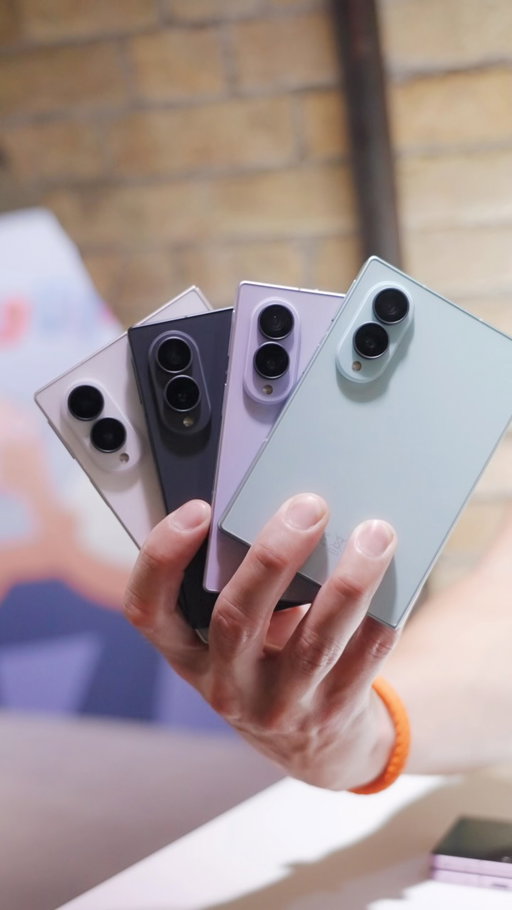 Here's the NEW passport size Samsung Galaxy Z Fold 8. The world's lightest folding device at 201 grams. 

Comes in 4 colours (Lavender, Graphite, Cream, and Pistachio as the online exclusive). 

5.5" Cover Screen and 7.6" Inner Display with an aspect ratio built for Social Media. Honestly digging the form factor and I think this is the future size for foldable @samsungcanada 

#samsung #galaxyZFold8 #technology #tech #smartphone