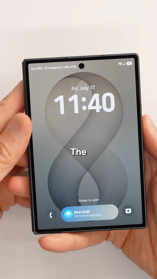 Why is the Samsung Galaxy Fold 8 SHORTER??
