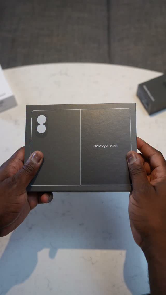 Samsung Galaxy Z Fold 8 Unboxing! 

#samsung #galaxyzfold8 #galaxyzfold8ultra #unboxing #samsunggalaxy