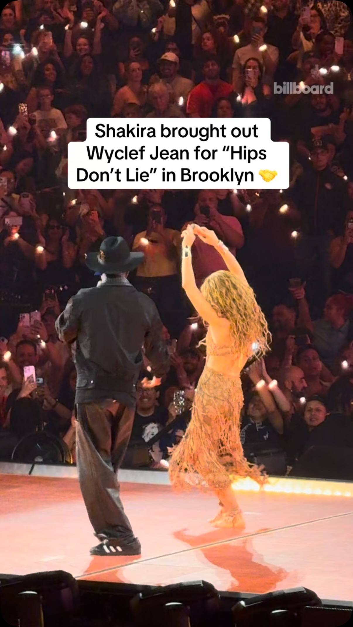 Collab still hits two decades later 👏 @shakira brought out @wyclefjean for “Hips Don’t Lie” at her night 2 of her run at Brooklyn’s Barclays Center.