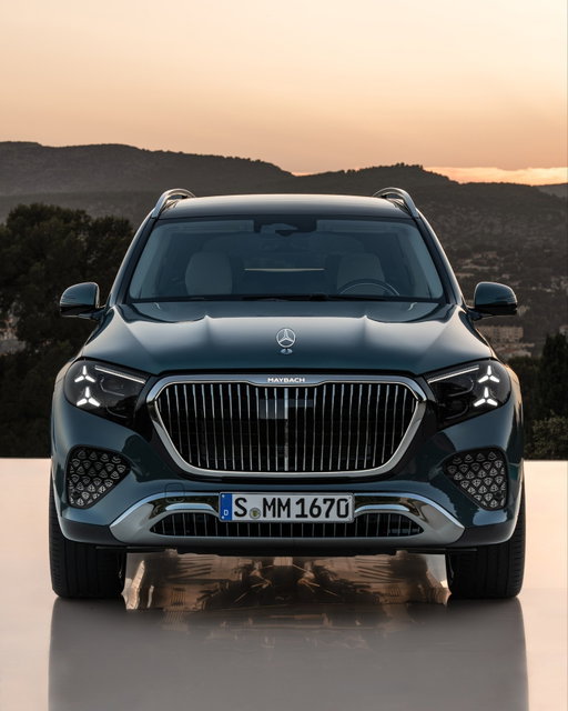 Take a walk around the new Mercedes-Maybach GLS. Swipe and get a view from every angle.

#WelcomeToBeyond #MercedesMaybach #MercedesBenzCanada

Coming to Canada in late 2026. European model shown. 
*Illuminated Mercedes-Benz Star available shortly after market launch. Availability varies by model, configuration and market.