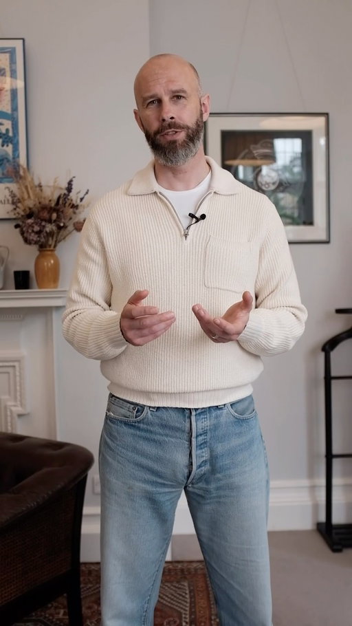Over the past few months, we’ve had quite a few readers asking about what to wear in the summer, more specifically which shoes. 

So in this video, Simon breaks down his four essential shoes for summer, and within each category, he shares the styles and brands he prefers best.

 #permanentstyle #bespoke #menswear #summerclothing #summershoes
