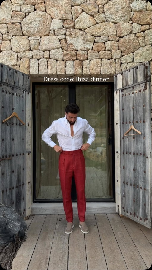 I’ve planned quite a few dinner outfits for Ibiza, so here’s the first one❤️ Let me know your thoughts👇🏼