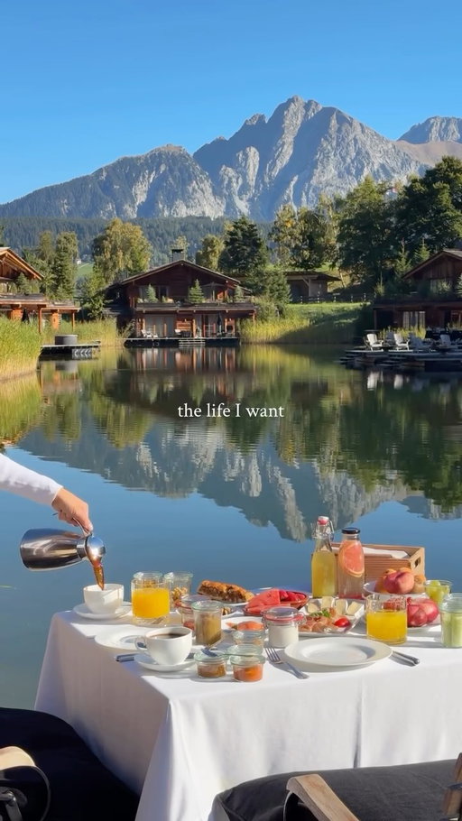 Summer in the Italian Alps ⛰️🦋✨ send this to someone you would love to be here with!

📍Meran, South Tyrol 

#slowlife #italy #mountain #slowliving