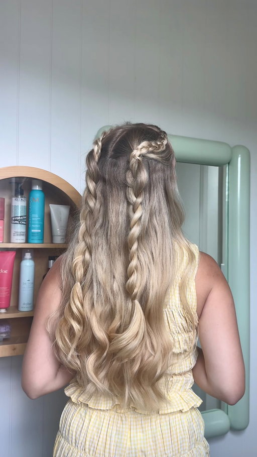 This braid hack too! 🤌🏼 

•
•
•
Braided hairstyles, hair hacks, Pinterest hairstyle, Pinterest hair, fun hairstyles, half up half down hairstyles, half up half down, braided hairstyles for girls, 2026 hair trends, summer hairstyles, summer hair #halfuphalfdownhairstyle #braidedhairstyle #summerhairstyles #braidhack #cutehairstyles