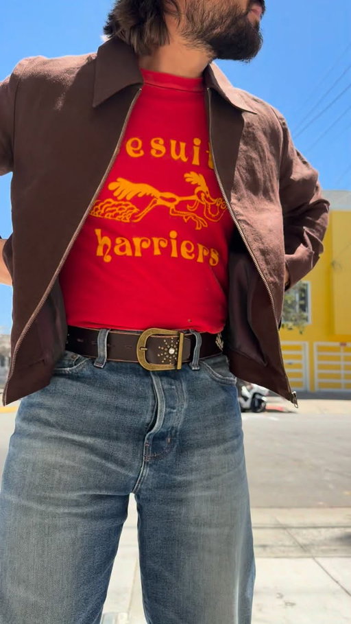 Perusing around town for lunch 

🧢: @rakerfinn 
🧥: @rakerfinn 
👖: @agjeans 
👞: @bobbies