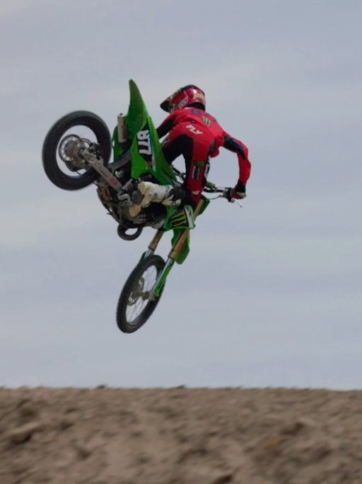 @ryder_ellis877 was built for this 😤 Watch his latest edit “WANTED”, out now on YouTube.

#MonsterArmy #Moto #Motocross