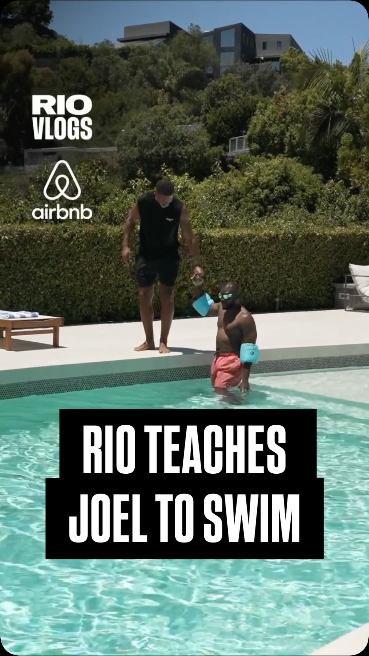 Rio teaches Joel to swim! 💪🏽🌊🛟 

🎥 Rio Vlogs the World Cup in partnership with Airbnb 🎧 

Rio takes you behind the scenes of his final few hours in the USA with a trip to New York for the World Cup final before reflecting on his time in Los Angeles with Airbnb

Along the way Rio meets some legends of the game including Lionel Messi himself - and addresses the accusation suggesting he doesn’t appreciate or like the Argentinian because of the long-standing relationship Rio has with Cristiano Ronaldo

Ronaldinho, Tom Brady, Kevin Hart, Kevin Durrant and Novak Djokovic also say ‘hi’ as you follow Rio backstage at one of the biggest events of the Tournament in the build up to the final between Spain and Argentina

Former team-mate Gerard Pique also sits down with Rio to discuss the standard of defending at the World Cup and how the demands on players in those positions has changed

Plus Rio looks back on his favourite moments of the summer including a unexpected private swimming lesson laid on for Joel and Ste’s escapades as a Californian Cowboy

#rioferdinand #football #soccer #fifaworldcup