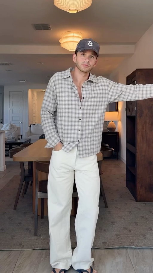 summer styling 🤎

flannel — @arran.studios
white denim — @poolhousenewyork
cap — @shapesusa