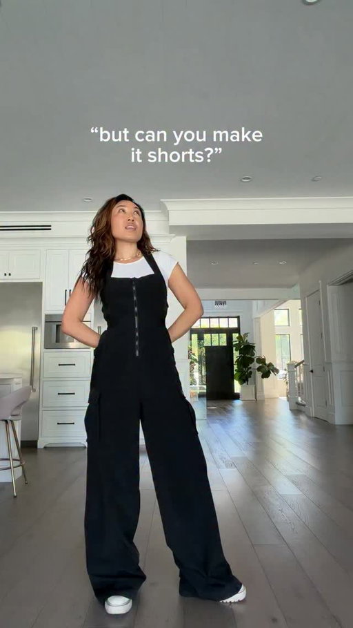 Ok I did it :) 

Wearing the @popflex_active take a hike shortalls in XS and I’m 5’5”! If you wanna see it on all 9 sizes head to the @popflex_active page! And don’t worry the take a hike overalls are still here and in 5 inseams from extra petite to extra tall!