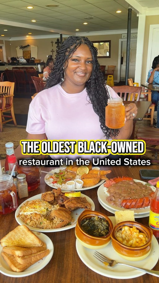 @orlandeauxscafe 
Serving up flavor since 1921, this Black-owned gem is one of the oldest Black restaurants in the U.S. The food is worth the wait, the portions are huge, and the hospitality makes you feel right at home🤎

📍5301 S Lakeshore Dr, Shreveport, LA
71109

@visitshreveportbossier #visitshreveport #nolainfluencer #neworleans #louisanafood #orlandeauxs