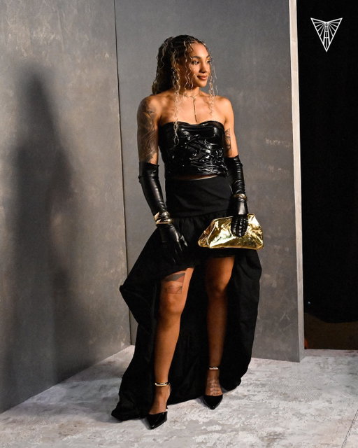 Custom fit for an All-Star weekend 🌟

@gabbywilliams (and bestie @valkyriesvi) showed ouuut on night one.