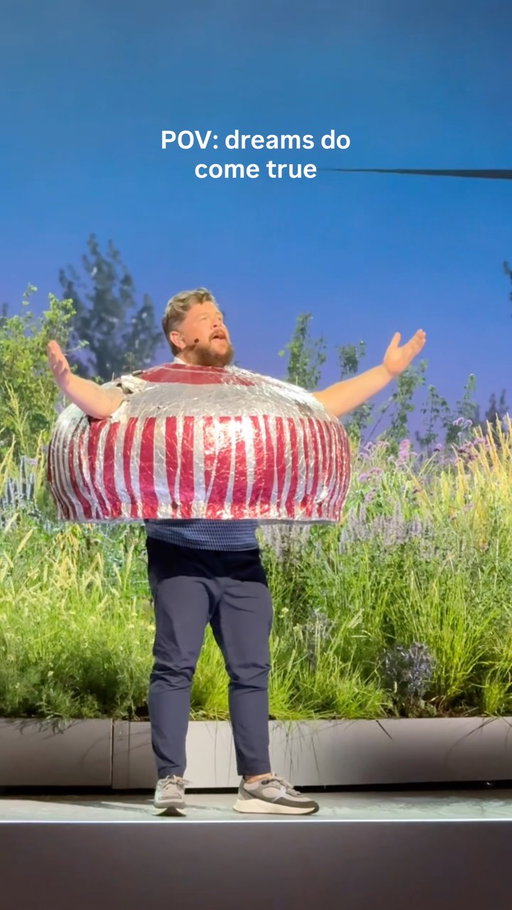 Tea-riffic scenes from @gradowrestling ❤️🩶👏

#glasgow #glasgow2026 #commonwealthgames #teacake #tunnocks
