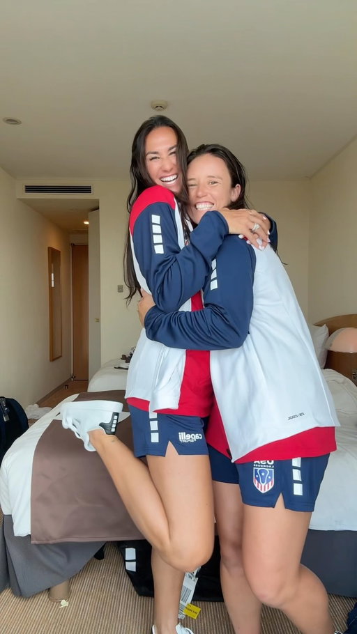 Opening ceremony fit check with the roomie ✨🇺🇸

4 years later and it’s finally GAME DAY with @usalwnt !

🇺🇸 vs. 🇮🇪 | 8 PM EST

LFG 

#lacrosse #teamusa #outfittransition #fitcheck
