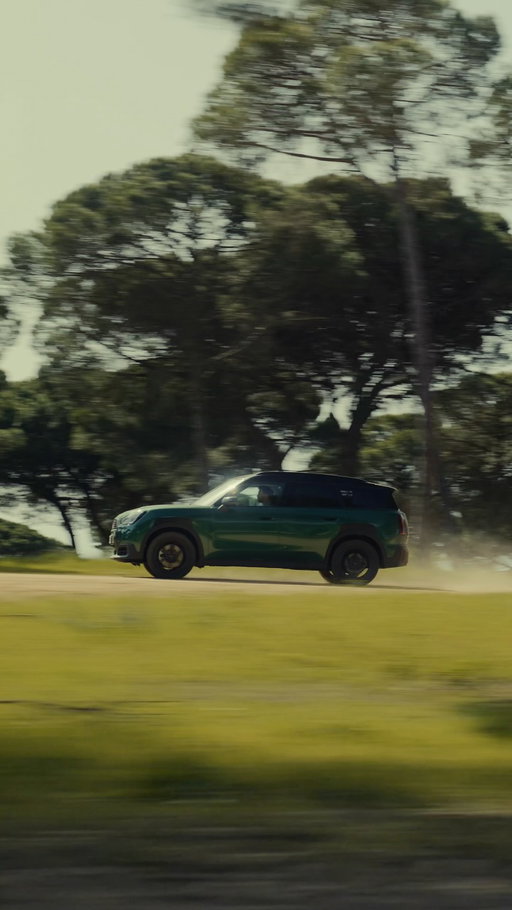 A culmination of moments over a fast and furious multi-day shoot in Portugal for @mini 🎥 It was a fun one to wrap up and made the most of it 🙏🏼

Team:
@shortstache 
@cassheridan 
@alexarcherlawson