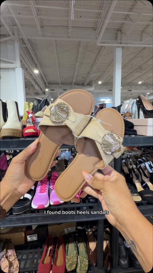 📍LOCATION: The International Centre – Hall 6 (6900 Airport Rd, Mississauga, ON)

The $10 Pop-Up is finally BACK and better than ever! 🎉 Shop thousands of brand-new shoes, clothing, accessories, and so much more—all for $10 or less. 🔥

🗓️ Open TODAY until July 27
⏰ HOURS: 10AM–9PM DAILY
💳 PAYMENT OPTIONS: Credit, debit, and cash accepted.
🚘 FREE ENTRY & FREE PARKING
🚆 Just 35 minutes from Downtown Toronto. The venue backs directly onto Malton GO Station.

With constant restocks throughout the event, you’ll always find something new.

Follow @popupgiant for sneak peeks & event updates! 🔥🛍️

#popupgiant #toronto #mississauga #gta #todotoronto