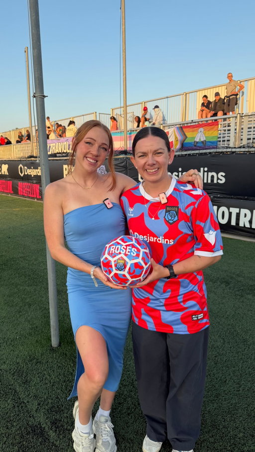 Are we the @rosesmtlfc next players? 👀😅🌹⚽️

Maybe catch us at the @fifawomensworldcup next summer 😉🇧🇷 hahha jk we will definitely stick to our current sports 🏒🤸‍♀️@ambrose_13 only won because I was in a dress duhhhh ;) 

#football #soccer #penalty #worldcup #montreal