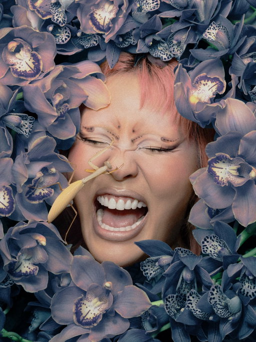 Now Available! Flora and Fauna are on the site! 

We are already blown away by the response to @meicrosoft’s newest additions to her world of unique and beautiful shades in collaboration with Blend Bunny! 

Here are some more stunning photos from the photoshoot that was so beautifully curated and done by this incredible team. 

 Photography/Post Production @jordanliberty
Key Makeup @sterlingtullnyc
Makeup @velisadiku
Hair @tiffanykartistry
Styling @xx_anaka_xx
Lighting and DT @rvrchd @itsdanielcurran

Huge thank you to Zoologist Kara Steffenson with All Creatures Great & Small for bringing all the little buddies to hang out with the crew for the day and for handling them with such care and guiding everyone through handling them as well. 

I think we can see who Mei’s fav was… 😂😍