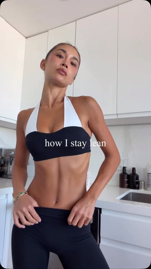 @jocelyn knows 🍑 bloat gummies work in under an hour, keeping you snatched, plus 5g prebiotic fiber + a clinically-studied postbiotic for your gut long term. shop bloat gummies, link in bio.