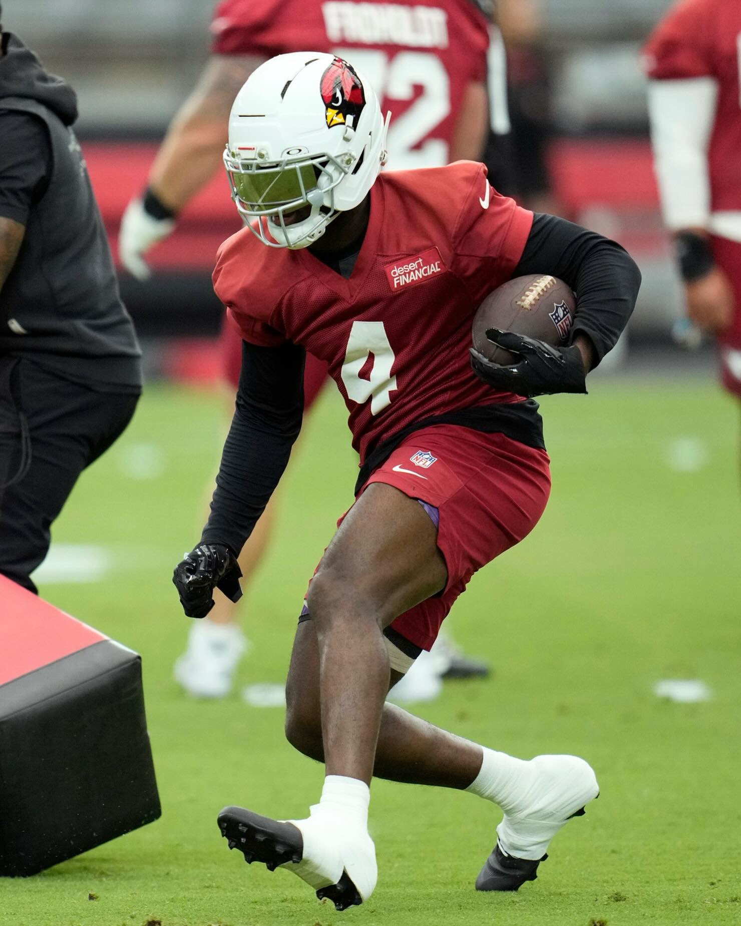 @jeremiyahlove looks the part at @azcardinals training camp 🥶

📸: AP