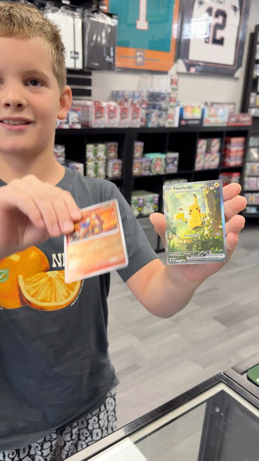 James came in for his birthday and bought the last ascended poster collection! He also hit the team rockets mewtwo in the same box! For anyone that rips ascended, you know how though that is!

#sportscards #thehobby #pokemon #longisland